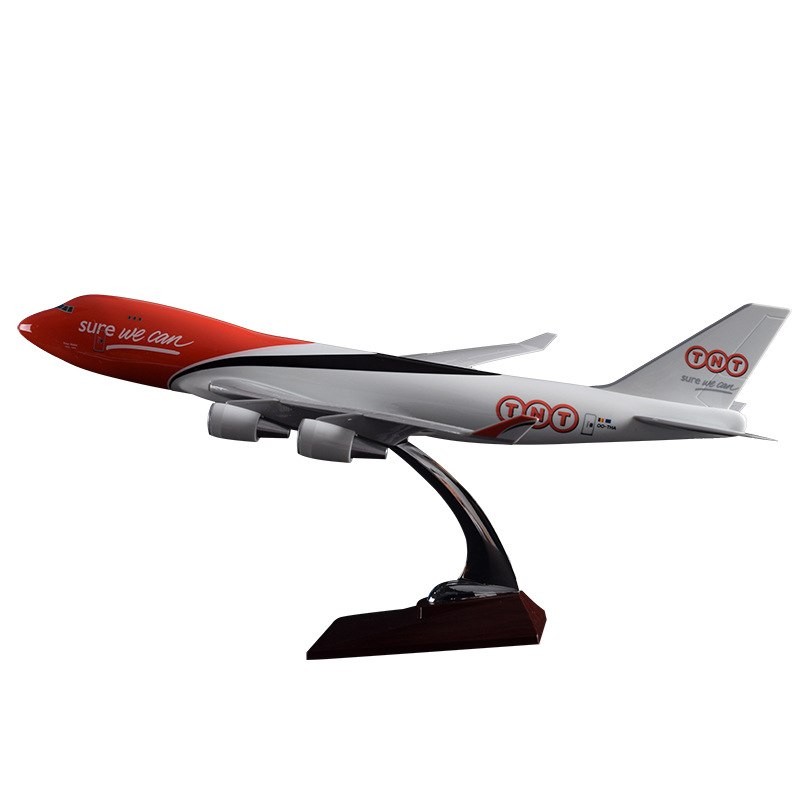 XL TNT Express Boeing 747