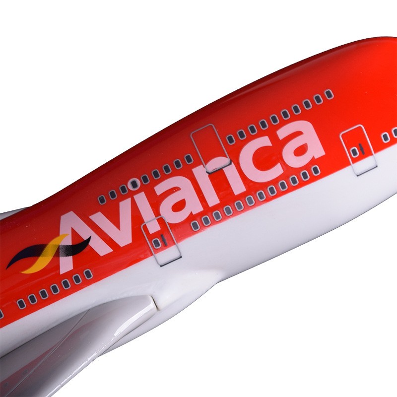 XL Avianca Boeing 747