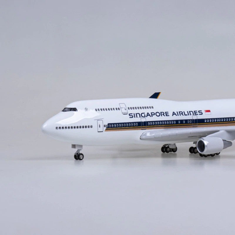 XL Singapore Airlines Boeing 747