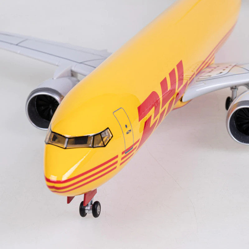 XL DHL Boeing 737