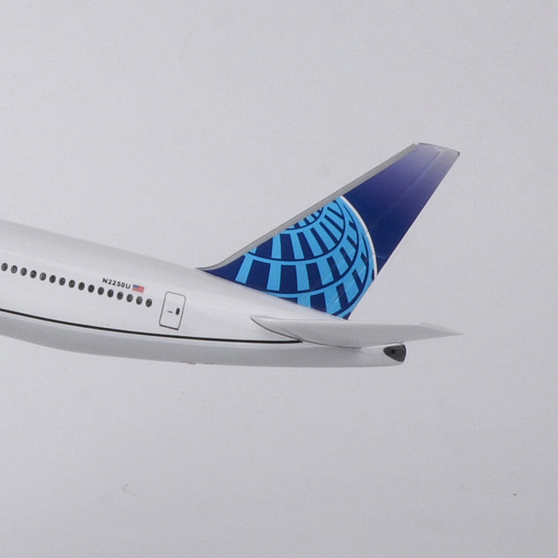 XL United Airlines Boeing 777
