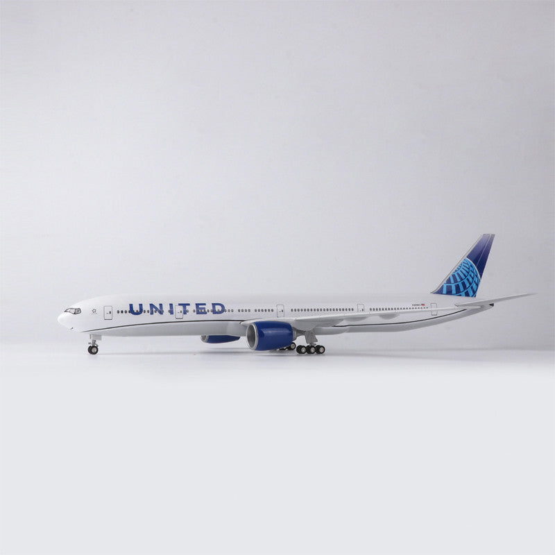 XL United Airlines Boeing 777