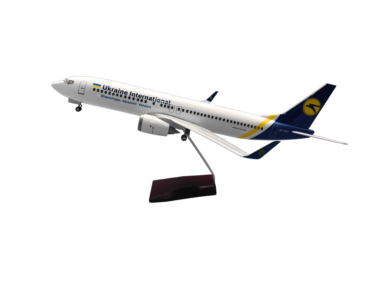 XL Ukraine International Boeing 737