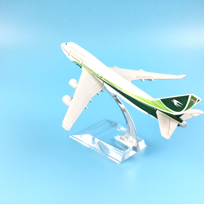 Iraqi Airways Boeing 747