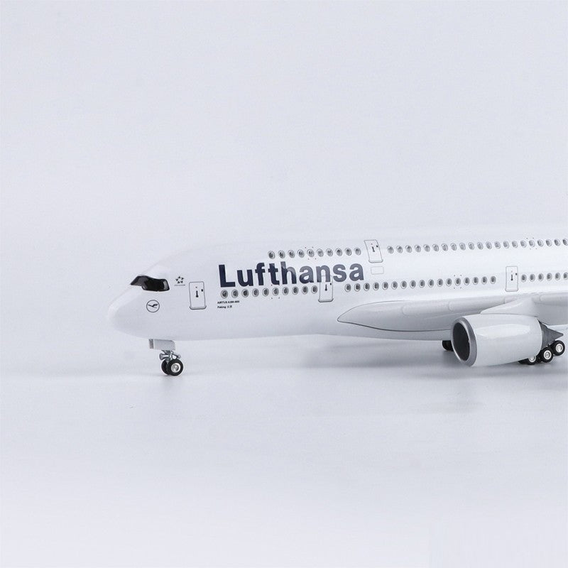 XL Lufthansa Airbus A380