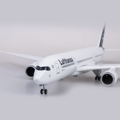 XL Lufthansa Airbus A350