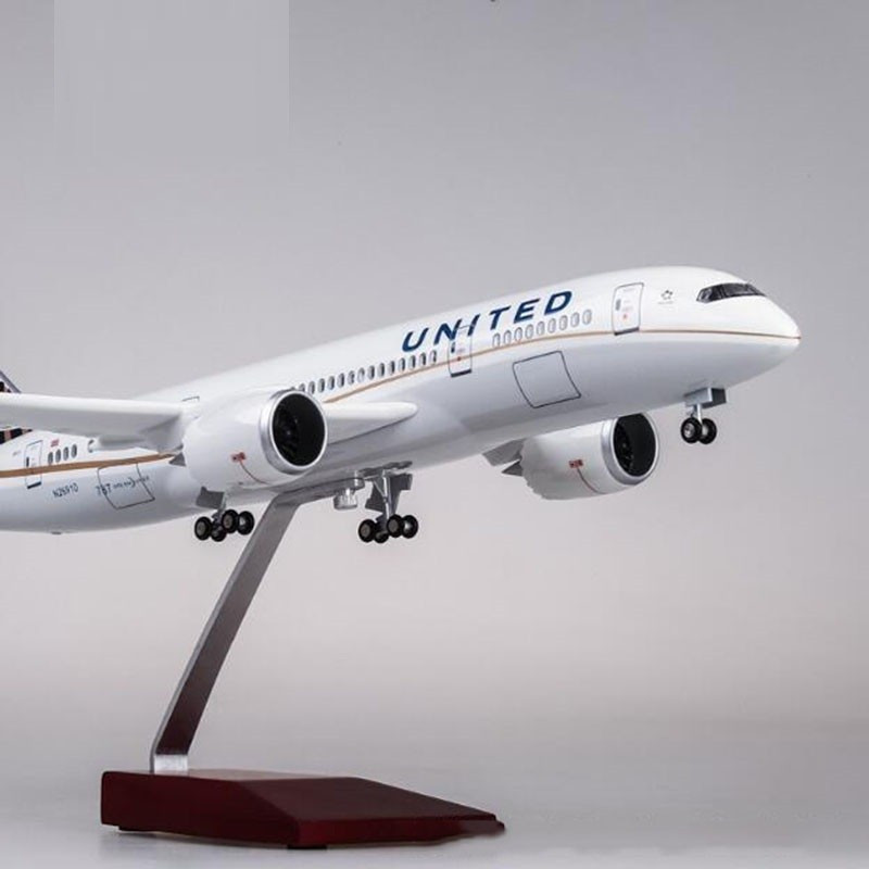 XL United Airlines Boeing 787