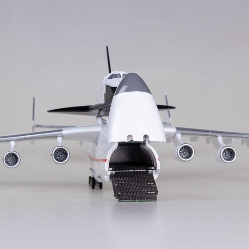 An-225 Buran 1/400モデル Antonov AN-225 with Buran Shuttle Orbiter Die-Cast Model