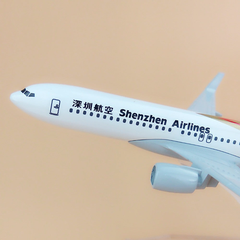 Shenzhen Airlines Boeing 737