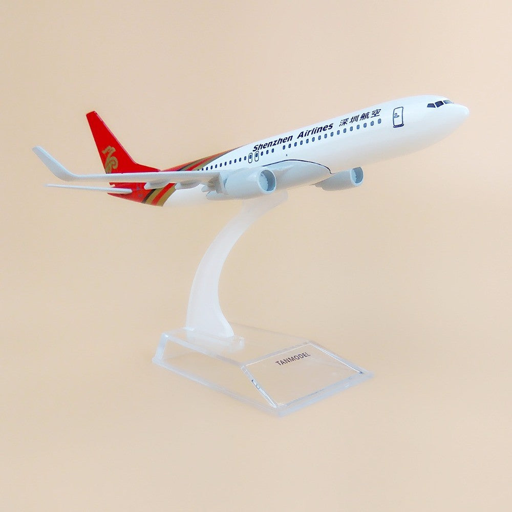 Shenzhen Airlines Boeing 737