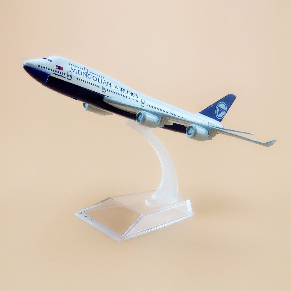 Mongolian Airlines Boeing 747