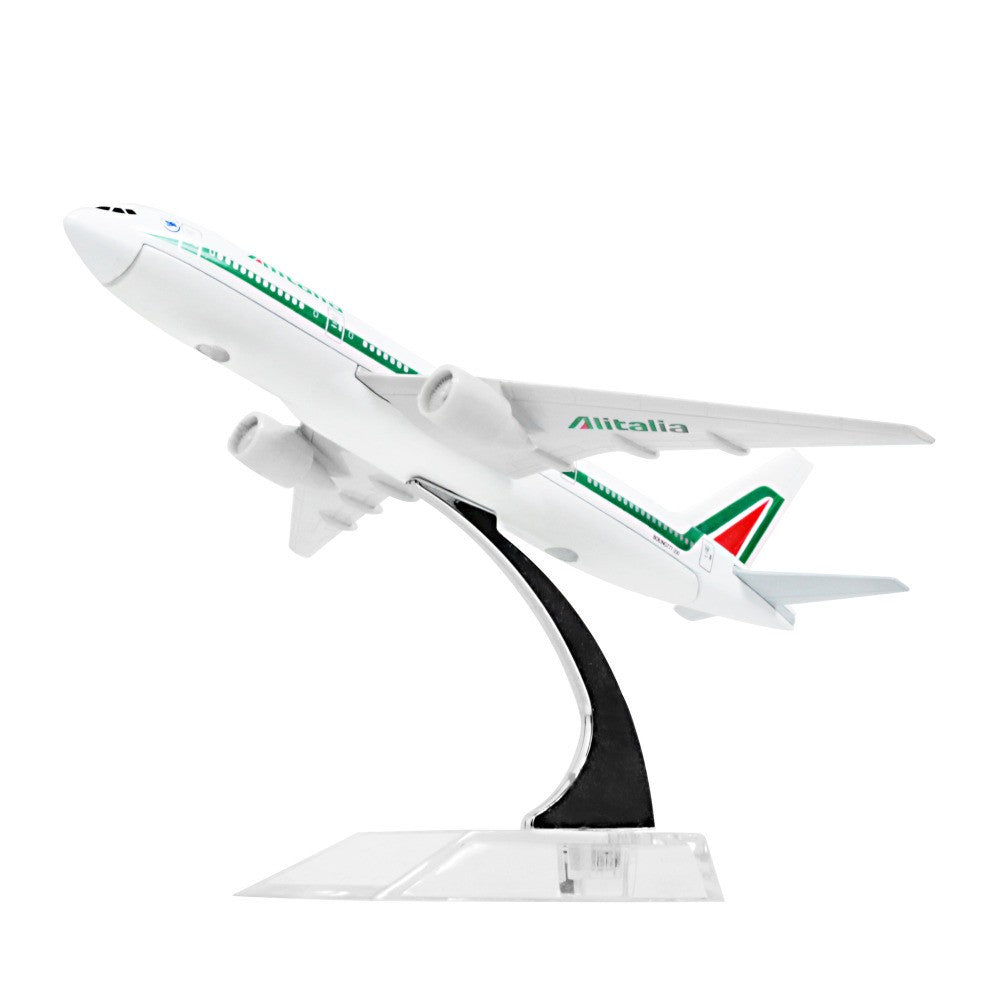 Alitalia Boeing 777