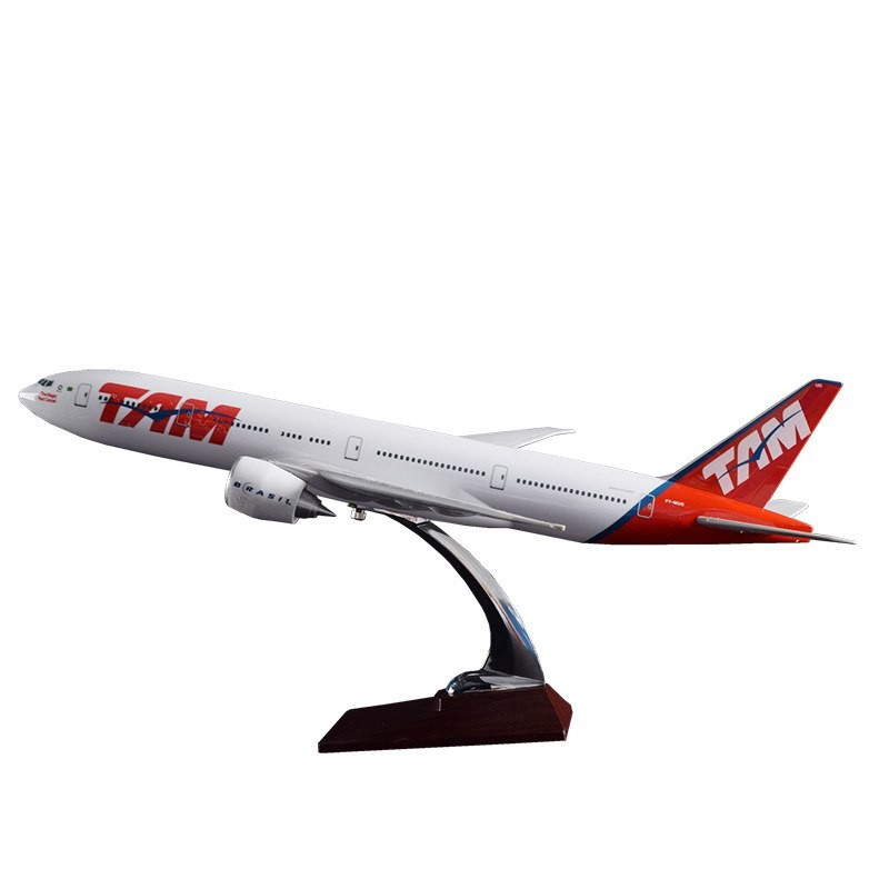 XL TAM Airlines Boeing 777