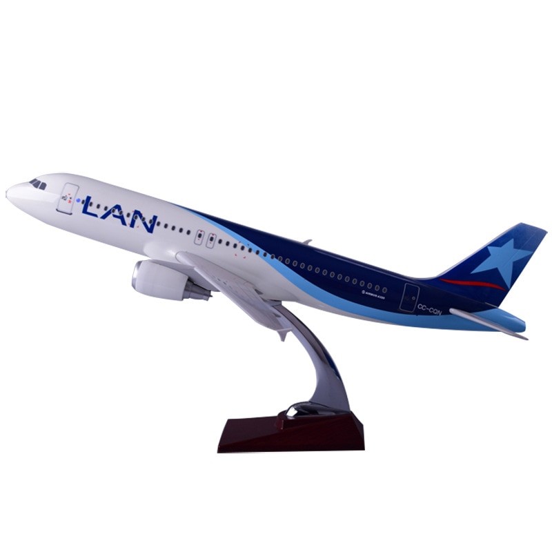 XL LAN Airlines Airbus A320