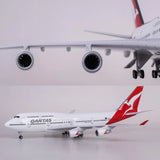 XL Qantas Boeing 747