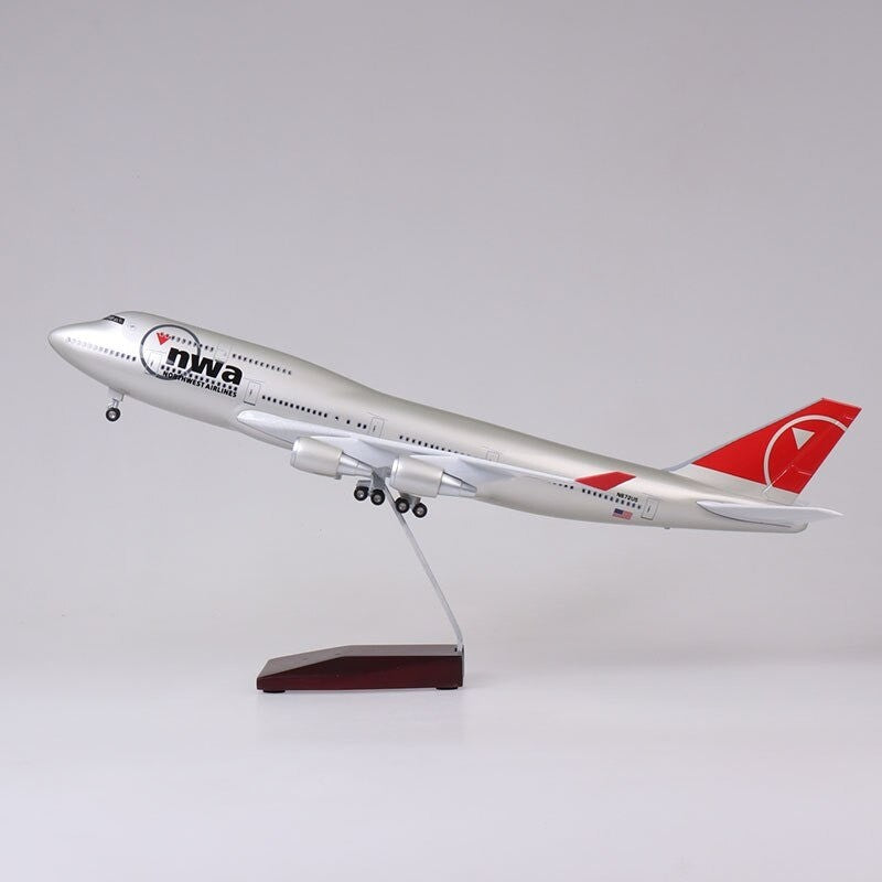 XL Northwest Airlines Boeing 747