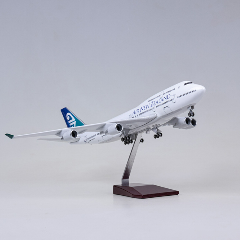 XL Air New Zealand Boeing 747
