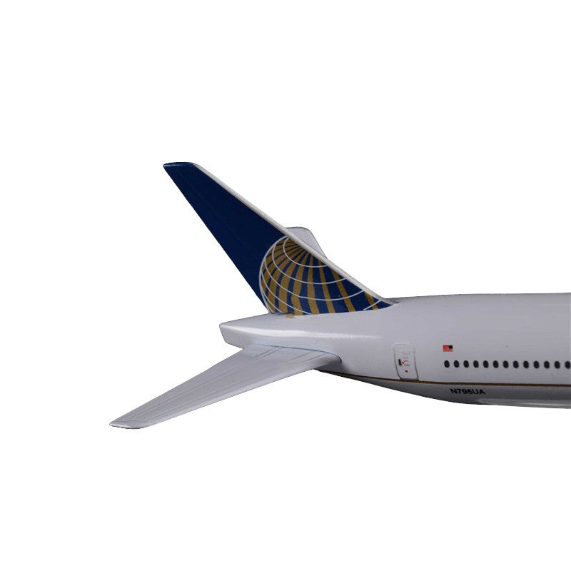 United Airlines Boeing 777