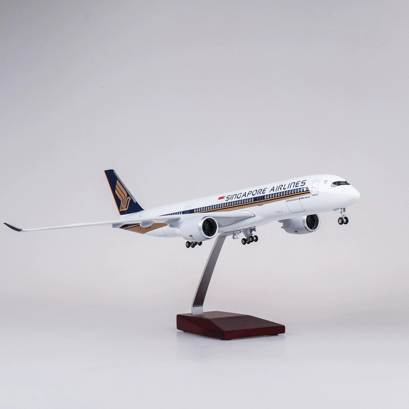 XL Singapore Airlines Airbus A350 Premium Resin Aircraft Model