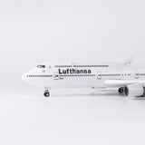 XL Lufthansa Boeing 747