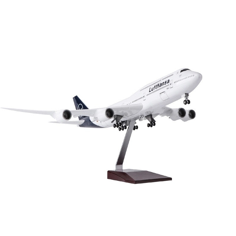 XL Lufthansa Boeing 747 Model Plane - 1/150 Scale Resin & ABS