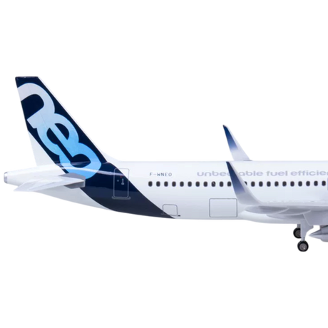 XL Prototype Airbus A320 NEO Model Aircraft - Photo 4