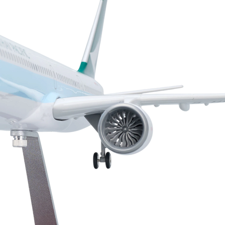 XL Cathay Pacific Airbus A350 Model Aircraft - Photo 4