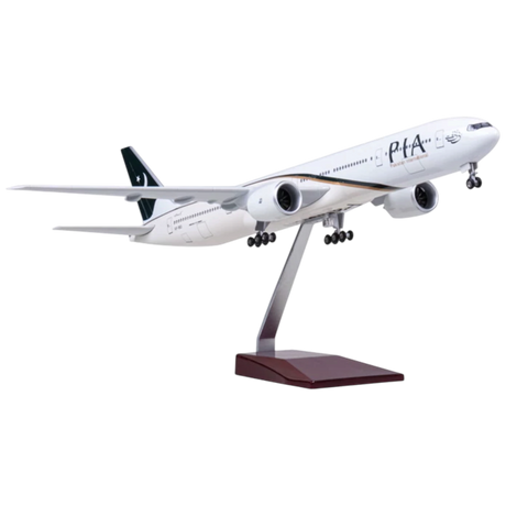 XL Pakistan International Boeing 777 Model Aircraft - Photo 1