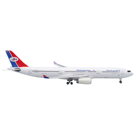 XL Yemenia Airbus A330 Model Aircraft - Photo 2