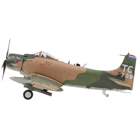 Douglas A-1H Skyraider - "The Proud American" Model Aircraft - Photo 3