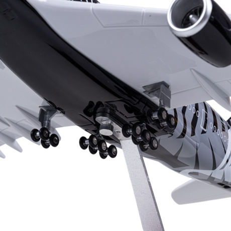 XL Air New Zealand Airbus A380 Model Aircraft - Photo 5